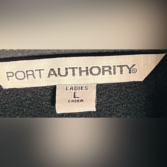 Port Authority CVS Logo Black Zip Up Vest. Pockets. Large. - Picture 5 of 6